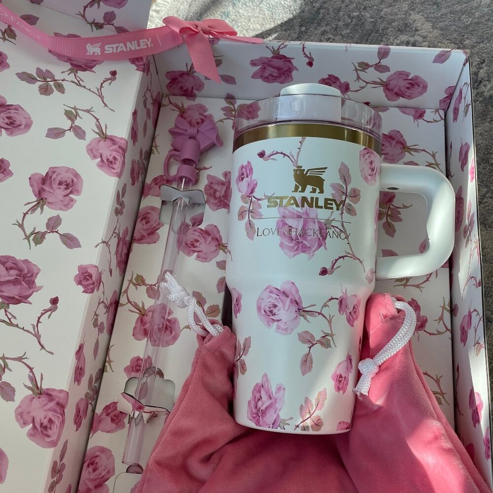 NEW Stanley Love Shackfancy Quencher 20oz